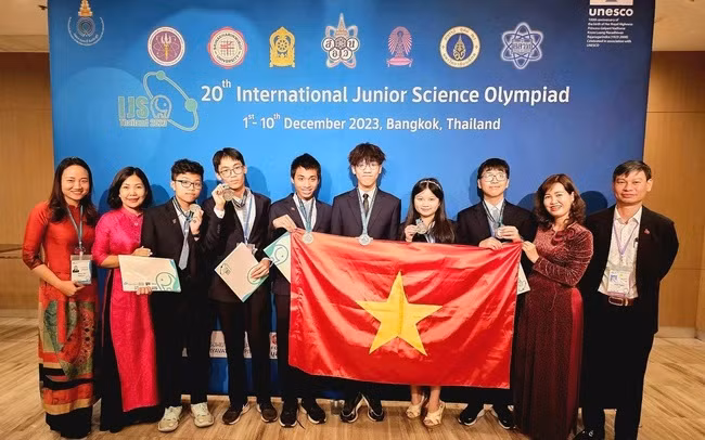 越南学生在2023年国际青少年科学奥林匹克竞赛中夺得6枚奖牌 ảnh 1 越南学生在2023年国际青少年科学奥林匹克竞赛中夺得6枚奖牌 ảnh 1