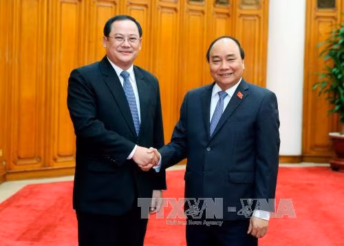 政府总理阮春福会见老挝副总理宋赛·西潘敦 ảnh 1 政府总理阮春福会见老挝副总理宋赛·西潘敦 ảnh 1