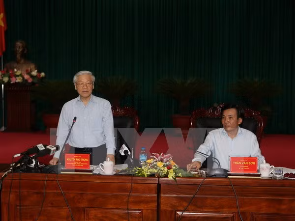越共中央总书记阮富仲赴奠边省进行调研指导 ảnh 1