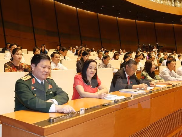 第十四届国会第一次会议：国会批准国防安全委员会副主任及委员名单 ảnh 1