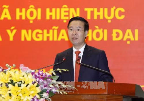 关于俄罗斯十月革命的历史价值和时代意义研讨会在河内举行 ảnh 2 关于俄罗斯十月革命的历史价值和时代意义研讨会在河内举行 ảnh 2