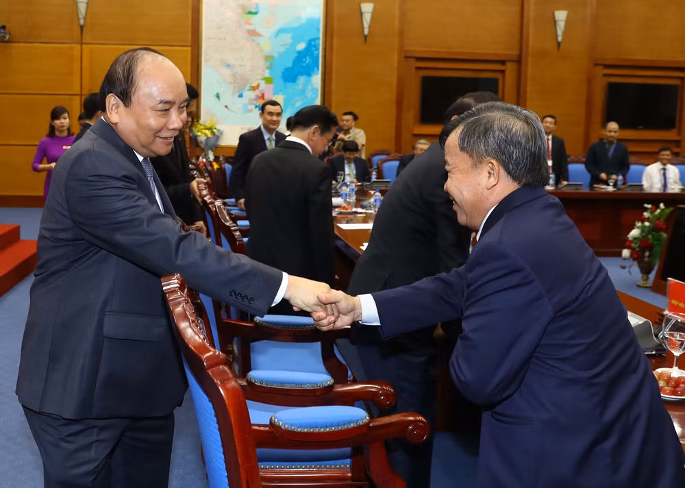 越南政府总理阮春福:企业将继续受政府推崇和保护 ảnh 3 越南政府总理阮春福:企业将继续受政府推崇和保护 ảnh 3