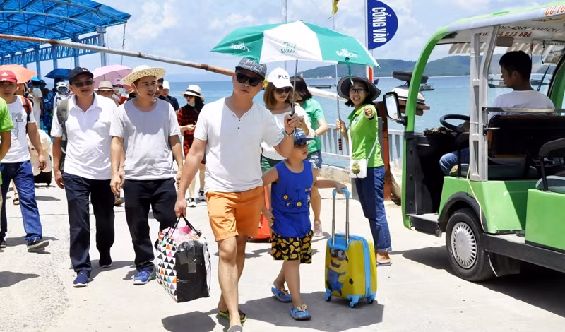 越南广宁省姑苏岛县旅游的发展令人印象深刻 ảnh 1