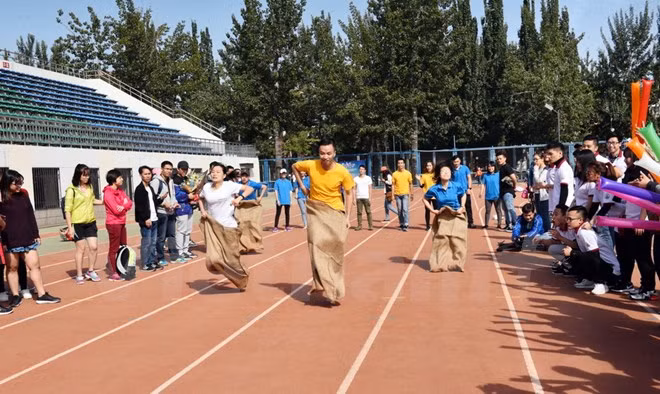 旅京越南人举行体育运动会 ảnh 1 旅京越南人举行体育运动会 ảnh 1