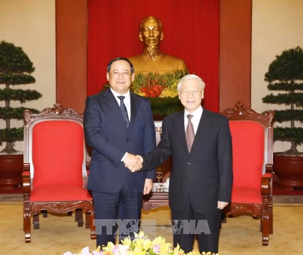 越共中央总书记阮富仲会见老挝政府副总理宋赛•西潘敦 ảnh 1 越共中央总书记阮富仲会见老挝政府副总理宋赛•西潘敦 ảnh 1