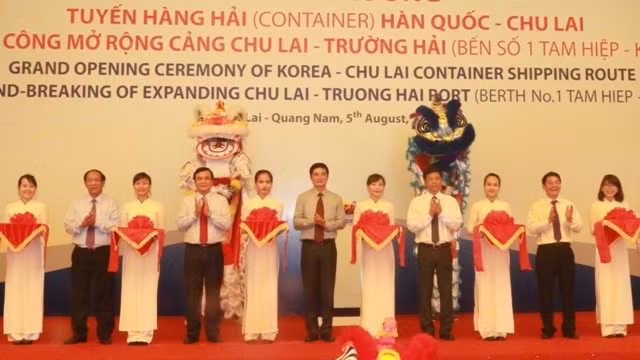 越南广南省开通朱莱至韩国海运集装箱航线 ảnh 1 越南广南省开通朱莱至韩国海运集装箱航线 ảnh 1