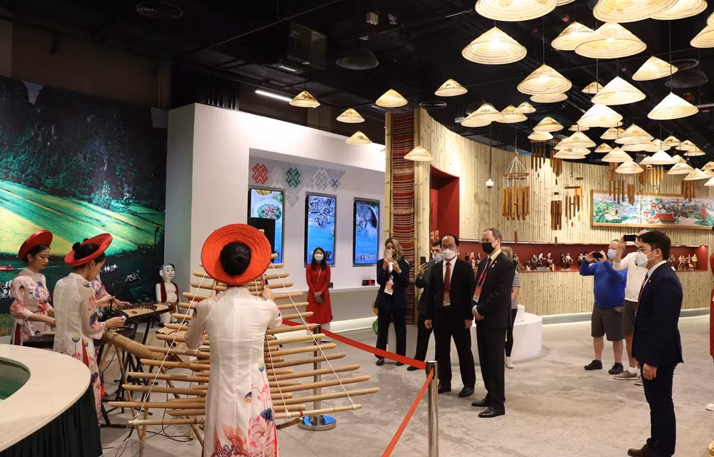 EXPO DUBAI 2020：在《永恒之流》描绘越南文化形象 ảnh 1