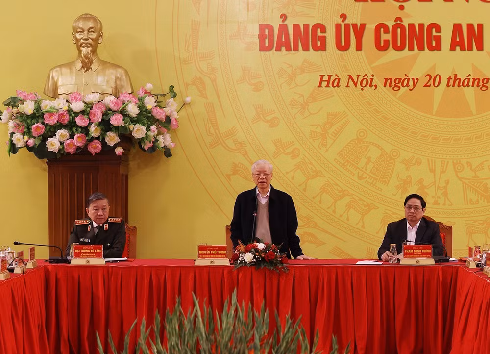 越共中央总书记阮富仲出席中央公安党委会议 ảnh 1 越共中央总书记阮富仲出席中央公安党委会议 ảnh 1