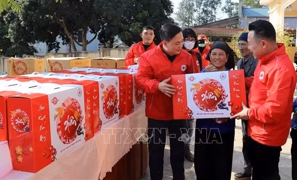 “关爱暖人心 平安过新春”活动:为困难群众送去新春温暖 ảnh 1 “关爱暖人心 平安过新春”活动:为困难群众送去新春温暖 ảnh 1