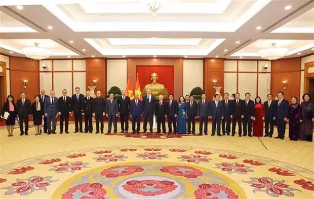 越共中央总书记阮富仲荣获俄罗斯联邦共产党中央委员会的列宁奖 ảnh 2 越共中央总书记阮富仲荣获俄罗斯联邦共产党中央委员会的列宁奖 ảnh 2