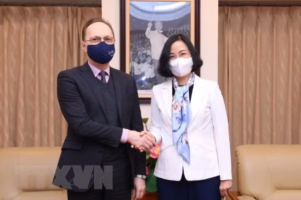 越通社与俄罗斯驻越大使馆促进传媒合作 ảnh 1 越通社与俄罗斯驻越大使馆促进传媒合作 ảnh 1