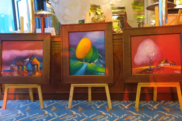 “春红”画展:向社会传递正能量 ảnh 1 “春红”画展:向社会传递正能量 ảnh 1