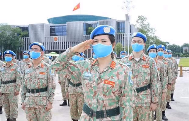 越南维和局副局长：为满足在联合国特派团和联合国总部担任更高职位做好人事准备 ảnh 1