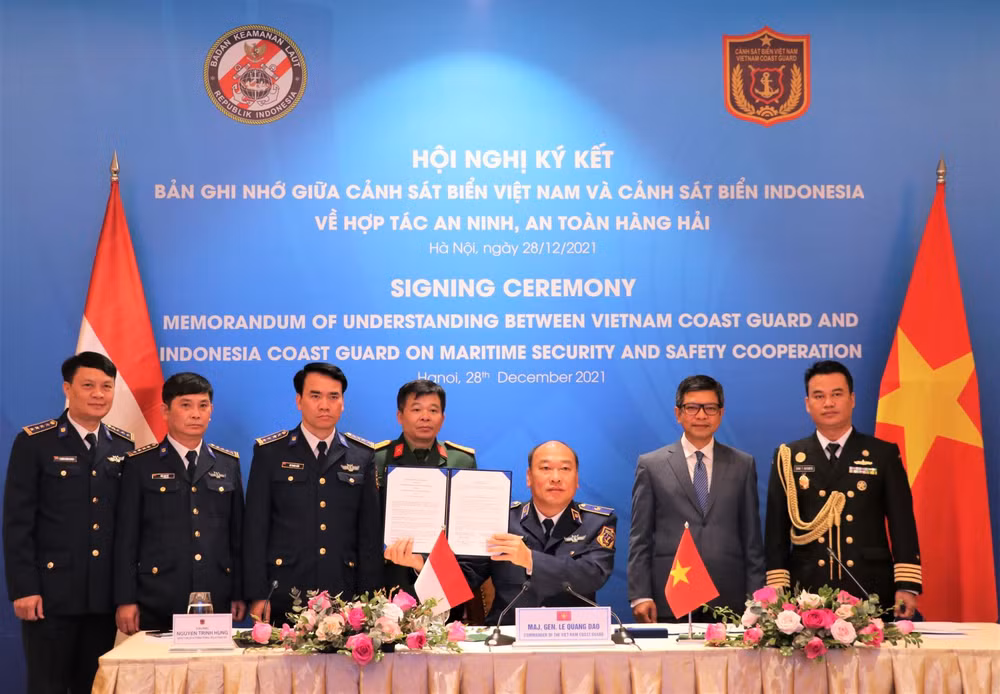 越南海警与印尼海警加强航行自由安全合作 ảnh 1 越南海警与印尼海警加强航行自由安全合作 ảnh 1