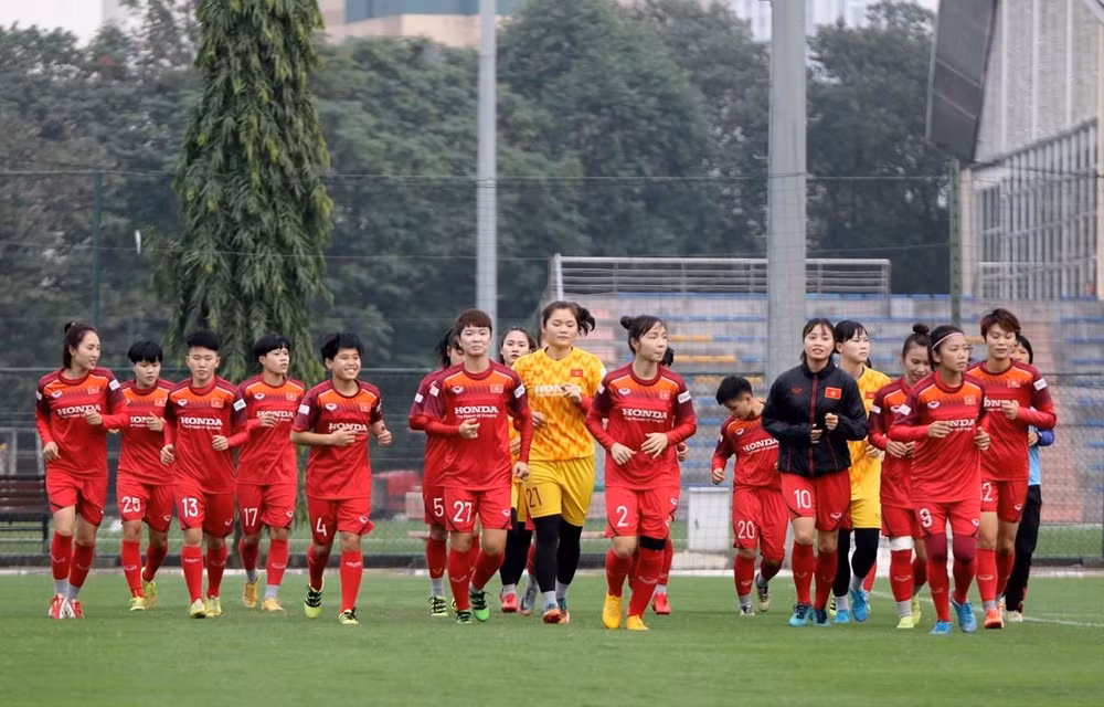 越南女足国家队为国际比赛做好准备 ảnh 1