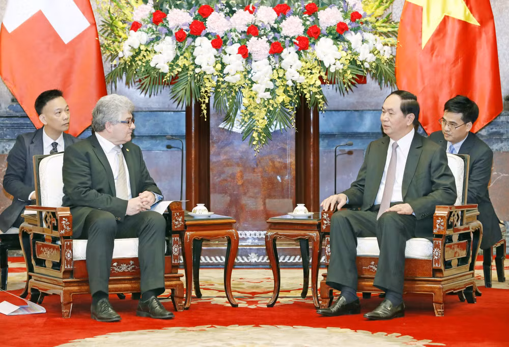 国家主席陈大光:越南十分重视巩固和发展对瑞关系 ảnh 2 国家主席陈大光:越南十分重视巩固和发展对瑞关系 ảnh 2