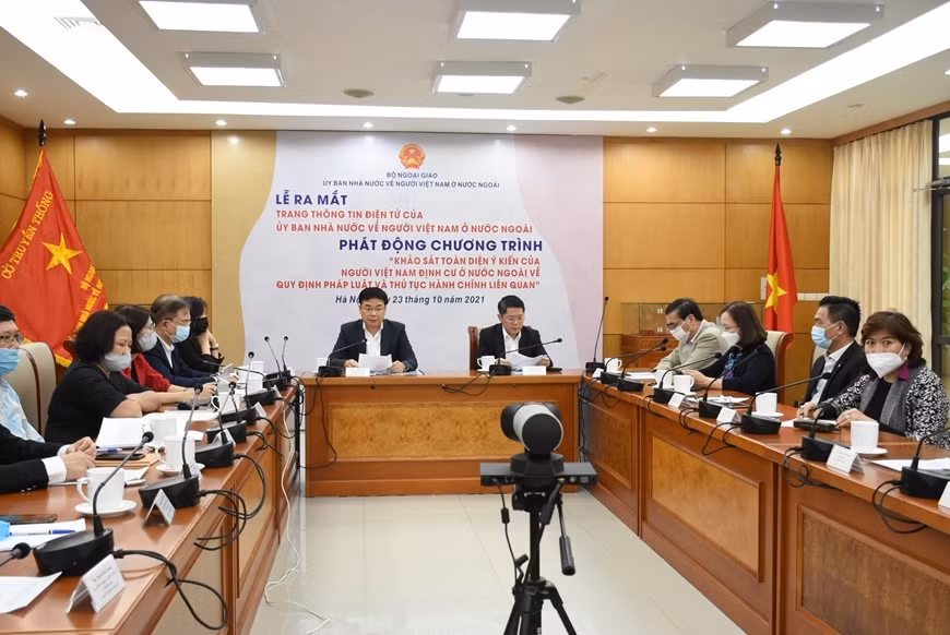 海外越南人国家委员会与远离家乡侨胞促进对接 ảnh 1 海外越南人国家委员会与远离家乡侨胞促进对接 ảnh 1