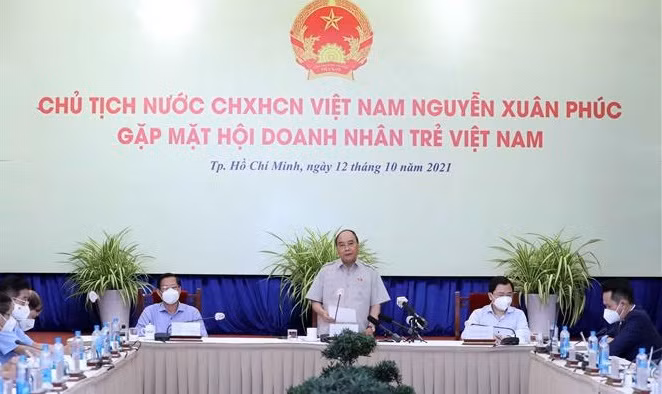 越南国家主席阮春福会见越南青年企业家代表 ảnh 2