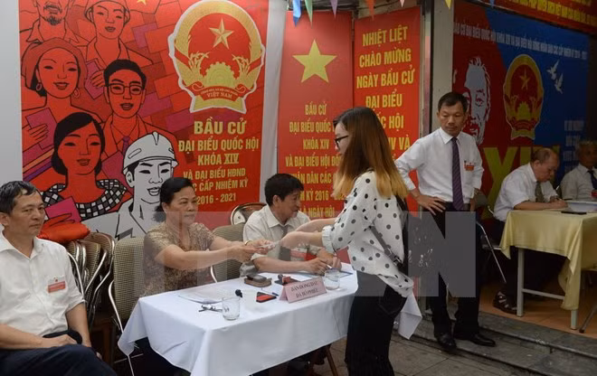 各国通讯社纷纷报道越南新一届国会和各级人民议会换届选举 ảnh 1