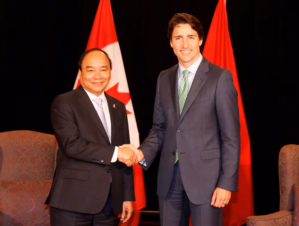 越南政府总理阮春福七国集团峰会期间与各国元首举行双边会晤 ảnh 3 越南政府总理阮春福七国集团峰会期间与各国元首举行双边会晤 ảnh 3