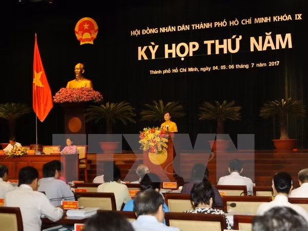 第九届胡志明市人民议会第五次会议拉开序幕 ảnh 1 第九届胡志明市人民议会第五次会议拉开序幕 ảnh 1