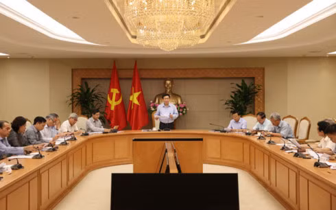 政府副总理王廷惠:应继续密切关注宏观经济动态 ảnh 1 政府副总理王廷惠:应继续密切关注宏观经济动态 ảnh 1