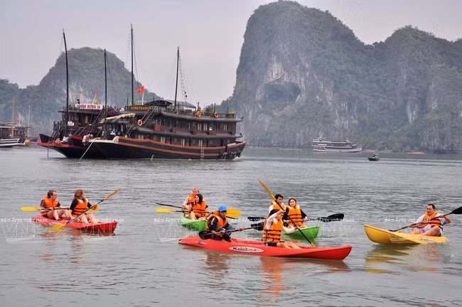 下龙湾游船之旅 ảnh 5