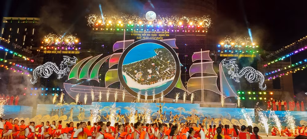 2019年庆和省芽庄市国家旅游年闭幕式将于12月28日晚举行 ảnh 1 2019年庆和省芽庄市国家旅游年闭幕式将于12月28日晚举行 ảnh 1