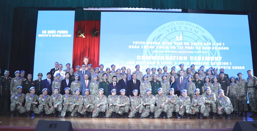 张和平副总理:一号二级野战医院每一位成员均是越南和平使者 ảnh 3 张和平副总理:一号二级野战医院每一位成员均是越南和平使者 ảnh 3