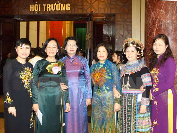 切实提高越南女国会代表的比例 ảnh 1 切实提高越南女国会代表的比例 ảnh 1