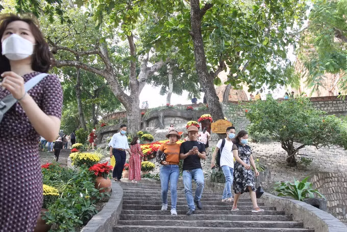 受新冠肺炎疫情的影响 越南诸多旅游城市暂停接待游客 ảnh 2