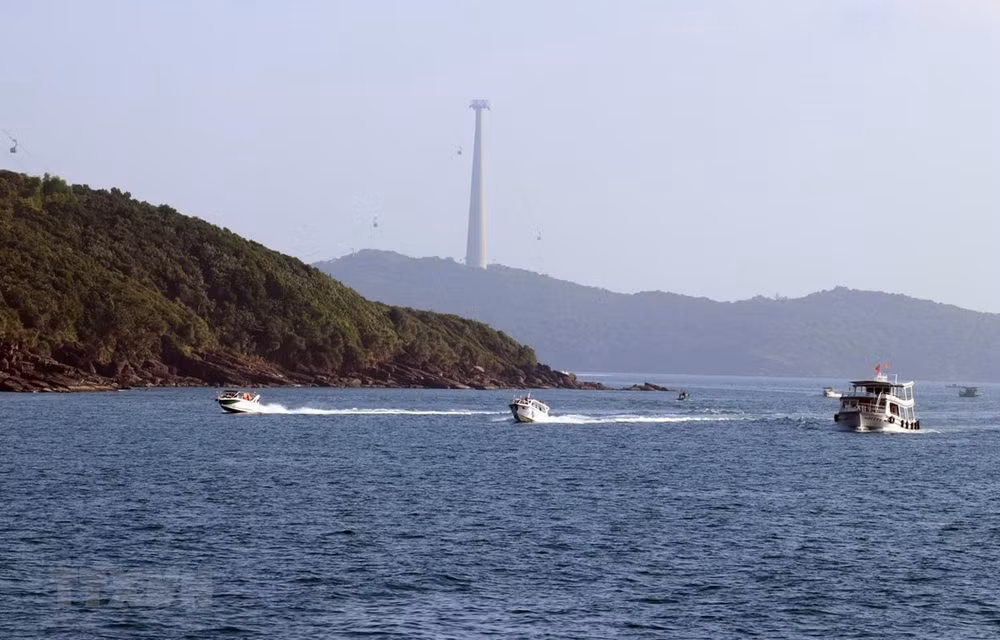 新冠肺炎疫情：昆岛和富国等多处旅游景点暂停接待游客 ảnh 1