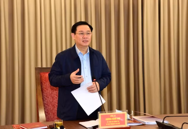 绝大多数首都市民自行实施政府总理有关保持社会距离的指示 ảnh 1 绝大多数首都市民自行实施政府总理有关保持社会距离的指示 ảnh 1
