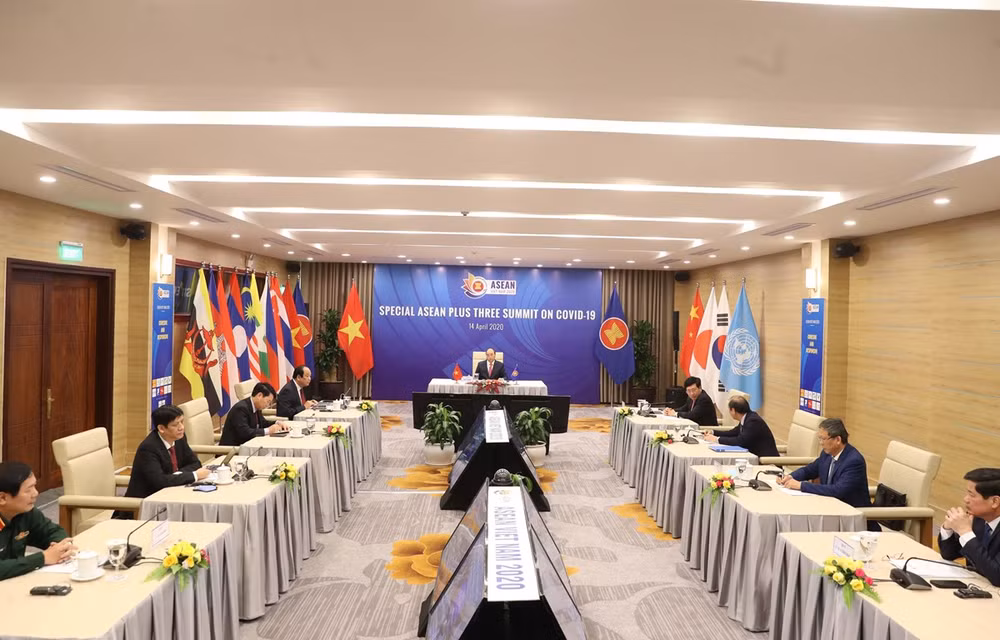中国和柬埔寨专家高度评价越南在举办东盟和东盟与中日韩领导人特别会议所起着的作用 ảnh 1 中国和柬埔寨专家高度评价越南在举办东盟和东盟与中日韩领导人特别会议所起着的作用 ảnh 1