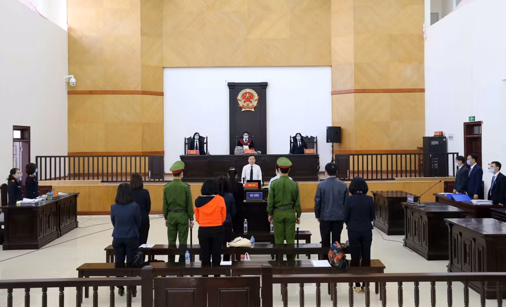 何文深及其同案犯贪腐大案:大洋银行损失超1060亿越盾 ảnh 2 何文深及其同案犯贪腐大案:大洋银行损失超1060亿越盾 ảnh 2