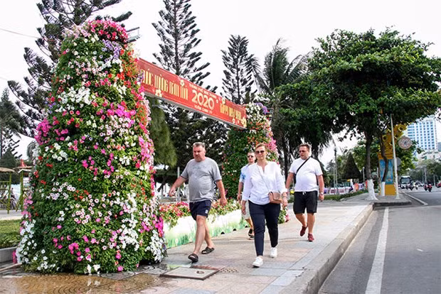 180多名滞留越南的俄罗斯公民乘机回国 ảnh 1