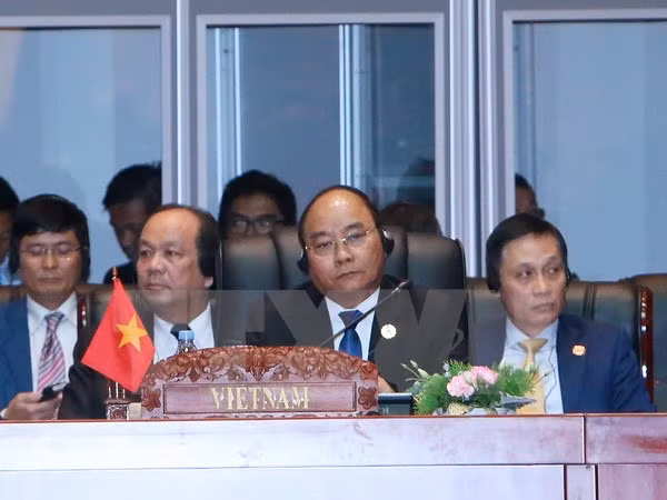 越南政府总理阮春福出席第28、29届东盟峰会开幕仪式 ảnh 1 越南政府总理阮春福出席第28、29届东盟峰会开幕仪式 ảnh 1