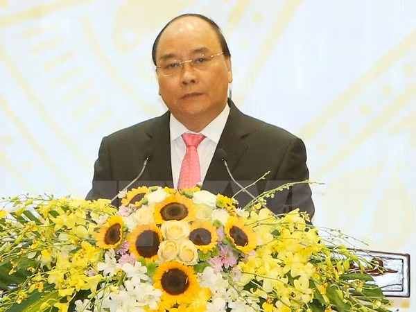 越南政府总理启程出席第28届和第29届东盟峰会及系列会议 ảnh 1 越南政府总理启程出席第28届和第29届东盟峰会及系列会议 ảnh 1