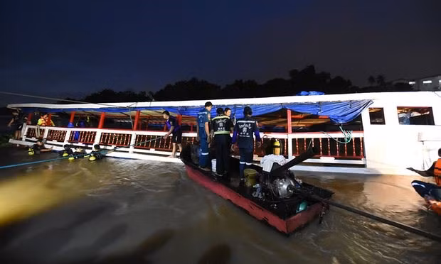 泰国沉船事故:已打捞起29具遇难者遗体 ảnh 1 泰国沉船事故:已打捞起29具遇难者遗体 ảnh 1