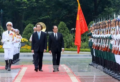 越南国家主席陈大光同法国总统弗朗索瓦·奥朗德举行会谈 ảnh 1