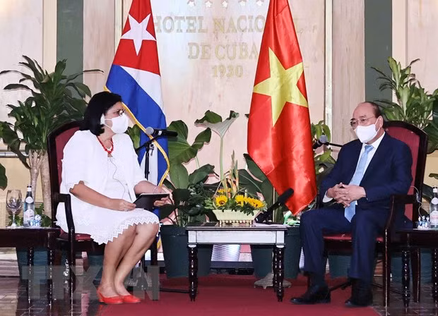 越南国家主席阮春福会见各古巴-越南友好组织 ảnh 1 越南国家主席阮春福会见各古巴-越南友好组织 ảnh 1