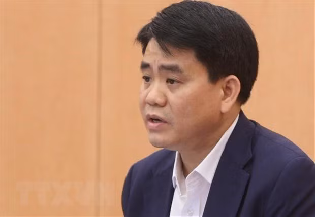 原河内市人民委员会主席阮德钟因非法干预数字化项目招投标行为再遭起诉 ảnh 1 原河内市人民委员会主席阮德钟因非法干预数字化项目招投标行为再遭起诉 ảnh 1