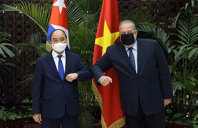 越南国家主席阮春福会见古巴总理 ảnh 1 越南国家主席阮春福会见古巴总理 ảnh 1