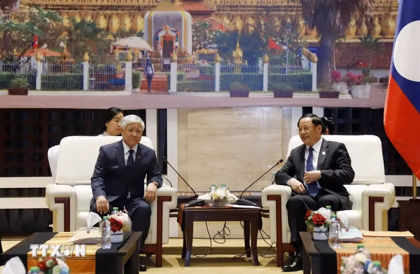 老挝政府总理宋赛·西潘敦高度评价老越两国阵线组织之间的合作 ảnh 1 老挝政府总理宋赛·西潘敦高度评价老越两国阵线组织之间的合作 ảnh 1