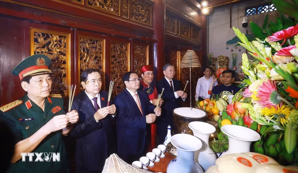 越南政府总理范明政出席雄王祭祖仪式 ảnh 2 越南政府总理范明政出席雄王祭祖仪式 ảnh 2