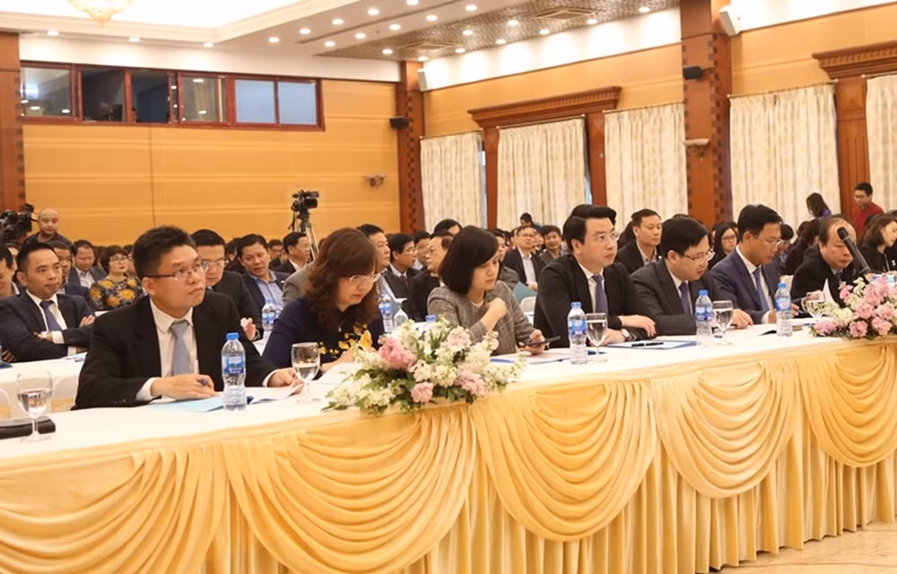越南证券市场呈现出快速发展趋势 市场流动性得到显著改善 ảnh 1