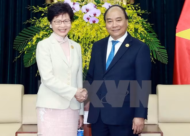 阮春福总理会见中国香港特别行政区行政长官林郑月娥 ảnh 1 阮春福总理会见中国香港特别行政区行政长官林郑月娥 ảnh 1