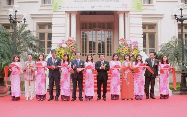越南首个综合性图书馆在河内开馆 ảnh 1