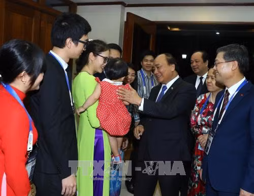 越南政府总理圆满结束出席第31届东盟峰会及系列会议之行 ảnh 3