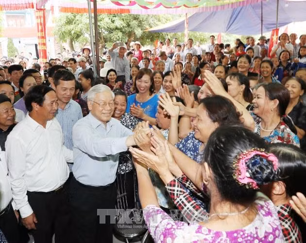 越共中央总书记阮富仲出席海防市全民族大团结日庆祝活动 ảnh 3